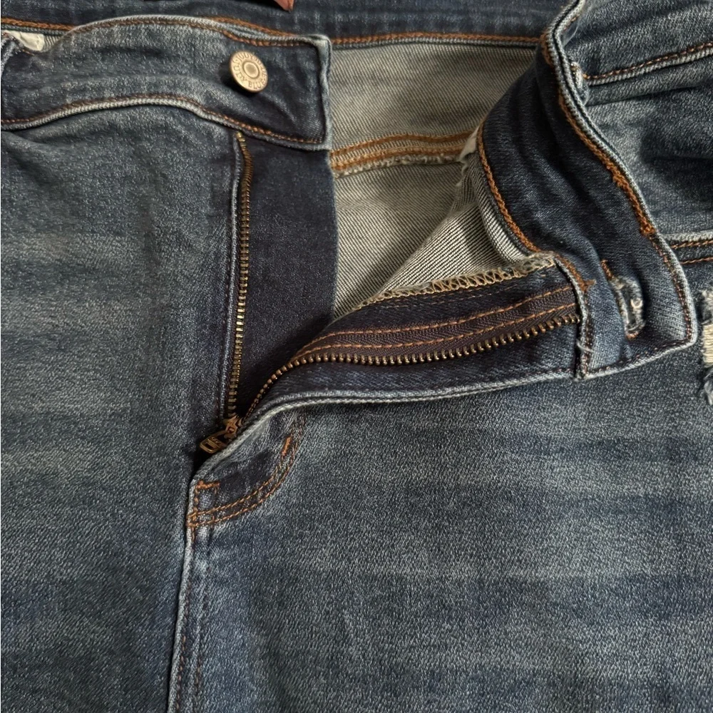 Judy Blue Womens Size 3XL Med Wash Distressed Denim Dad Short Cell Phone Pocket